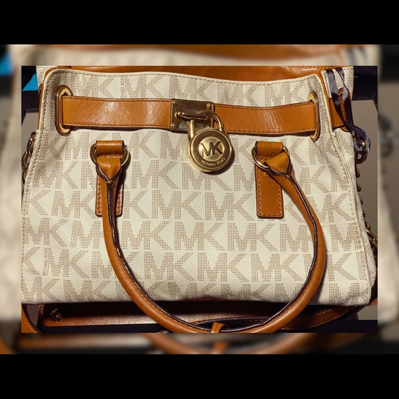 Michael Kors Handbags - Michael Kors Bag